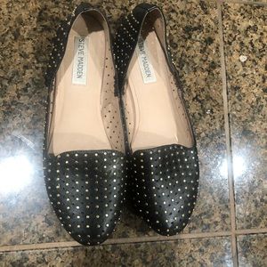Steve Madden black and gold flats